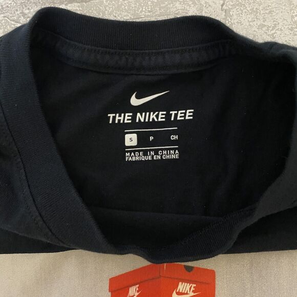 Nike Stacked Boxes Logo Black Short Sleeve Casual Streetwear Holiday T Shirt S - Picture 5 of 9